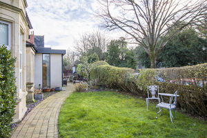 Photo 30- click for photo gallery